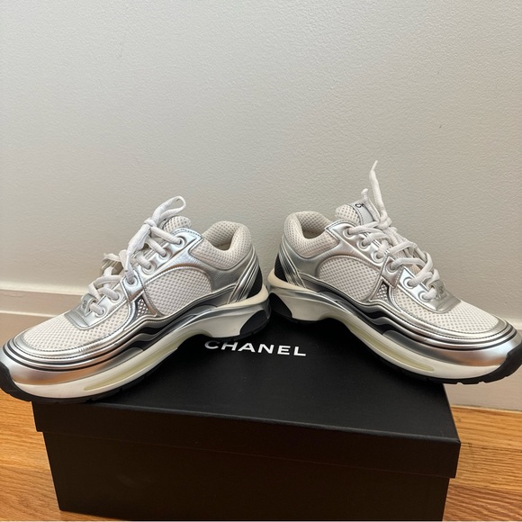 Chanel Sneakers Fabric Laminated Calfskin Stretch Women  | size 38 - Picture 4 of 10